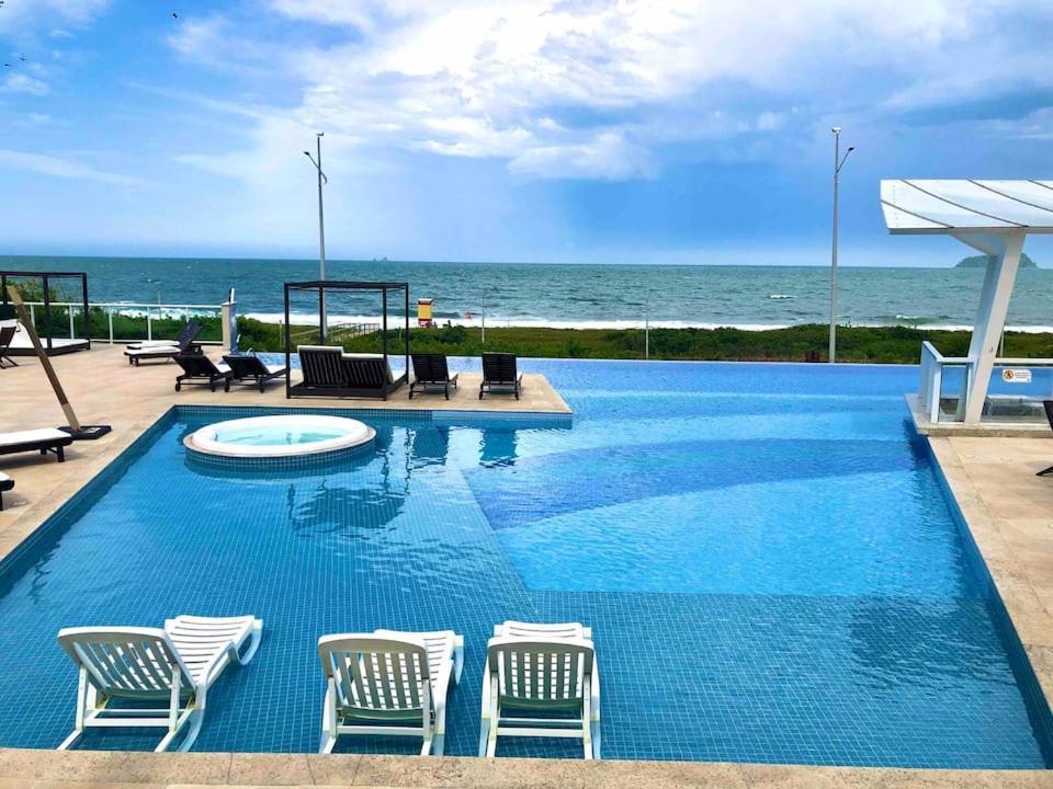 Ape Estilo Resort C/ Pe Na Areia E Vista Mar, Proximo Ao Beto Carrero Писаррас Экстерьер фото