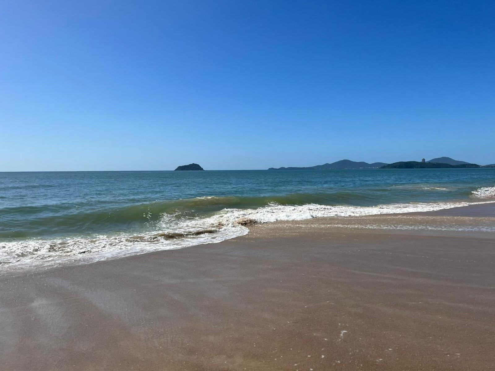 Ape Estilo Resort C/ Pe Na Areia E Vista Mar, Proximo Ao Beto Carrero Писаррас Экстерьер фото